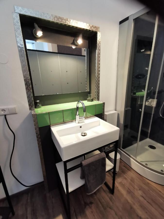 Industrial Studio Am Neuen Dom Linz Ngoại thất bức ảnh